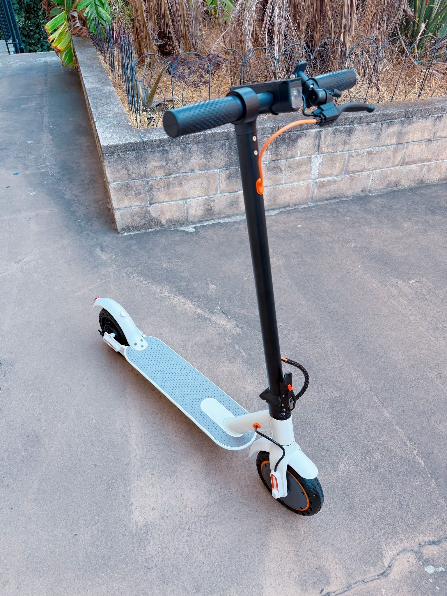 Electric Scooter, 350W/500W, 8.5"/10" Tires, 12/21/28 Miles Range, 16/19/22Mph, Folding E-Scooter with Dual Braking Original price $450 sale for $250
