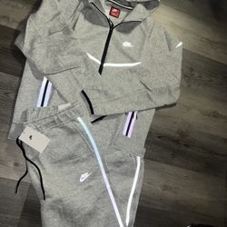 Nike Tech Reflective Set