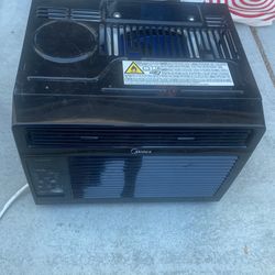 3 air Conditioning Machines All In Good Condition 