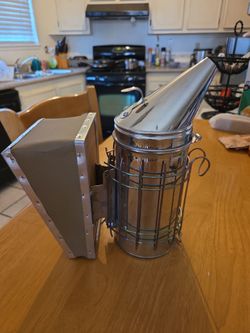 Stainless Steel Honey Bee Smoker Brand New