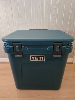 Yeti Roadie 48 Wheeled Cooler with Basket