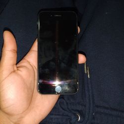 iPhone 7 UNLOCKED