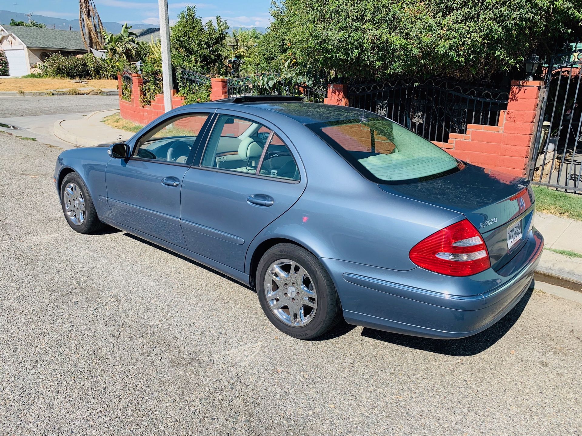 2003 Mercedes Benz e320