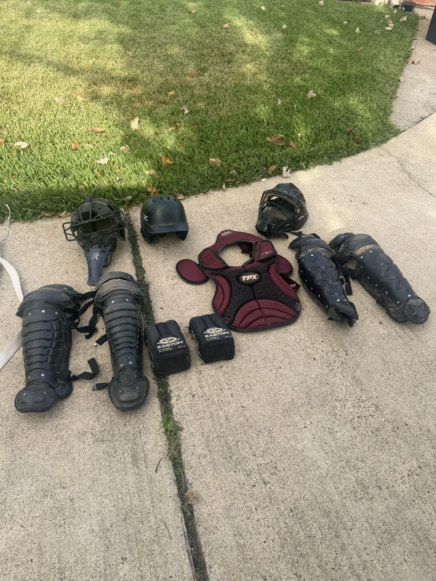 Adult size baseball helmet shinguards knee pads catchers 