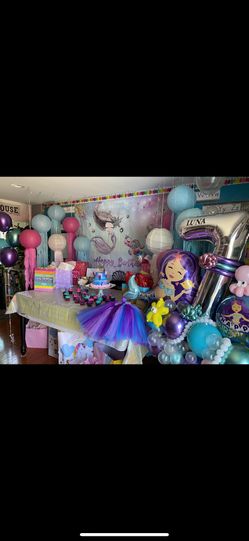 Backdrop And Jellyfish Lanterns