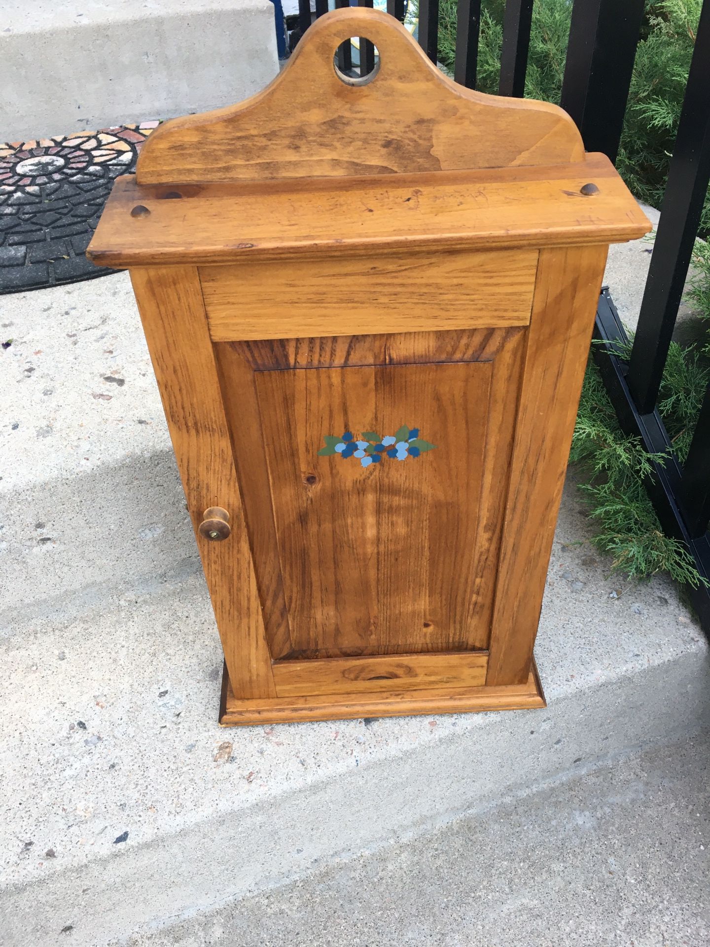 Cabinet (all wood). Storage deco