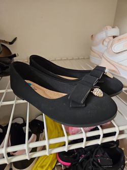 Girl shoes