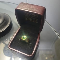 LUXURIOUS YELLOW GOLD COLOR TOPAZ GEMSTONE RING. SIZE 9