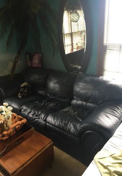 Large havertys leather couch