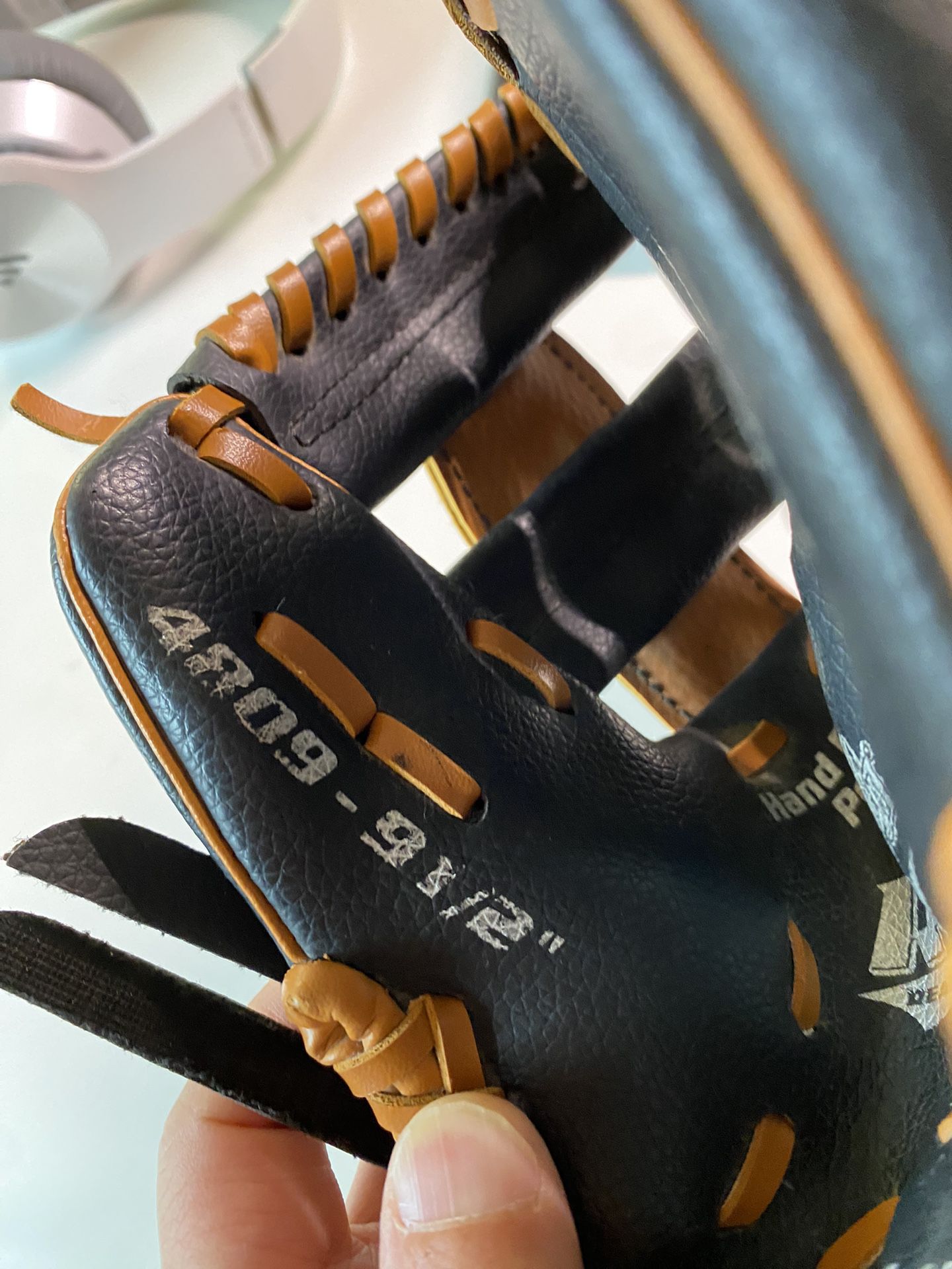 Franklin Baseball Glove (left)