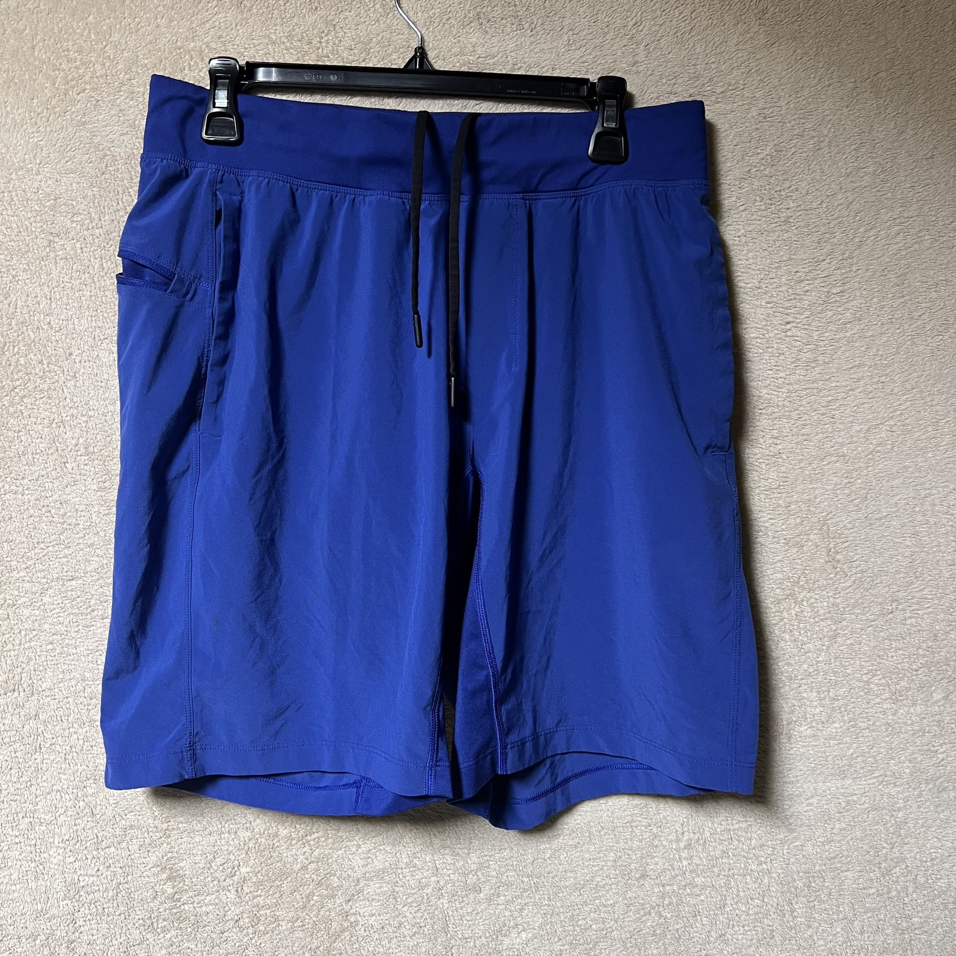 Lululemon THE Short Linerless 10” Mens Large Blue