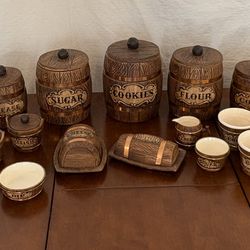 Vintage 1960s Treasure Craft Barrel Set