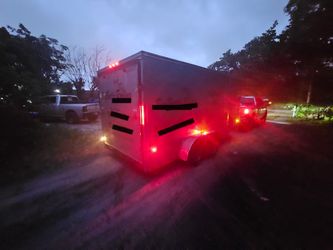 Trailer 7x18 "2020" used, but pulls great no leaks 6ft height interior good tires clean title in hand ✋️ READ DESCRIPTION FIRST, LEA PRIMERO.