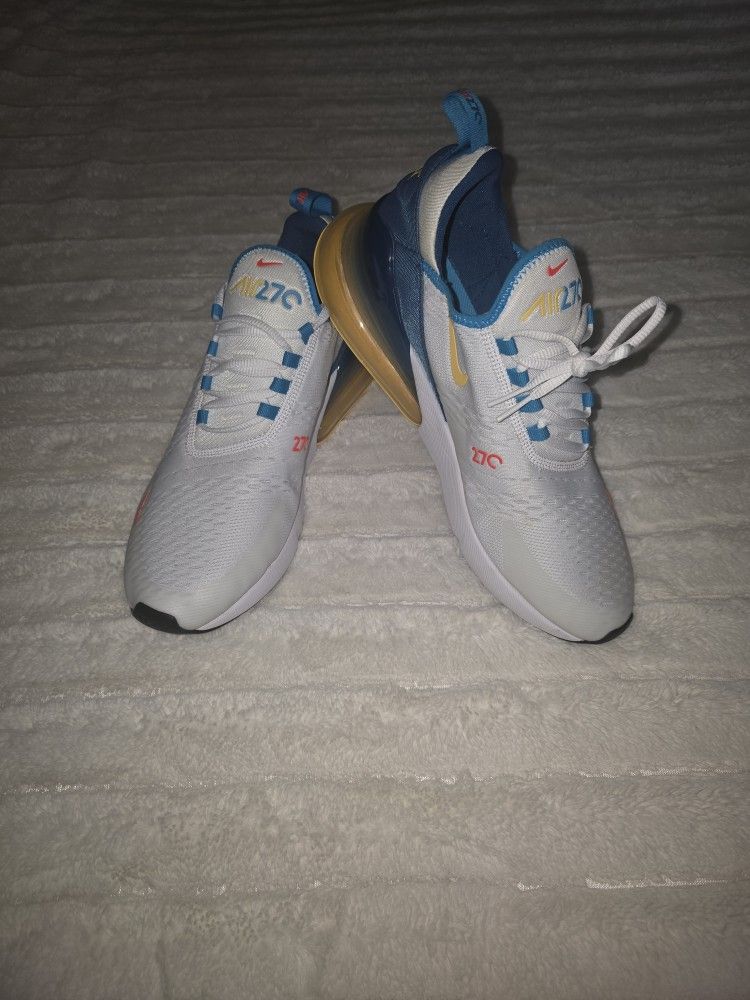 Nike AIR 270