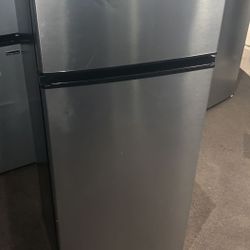 Vissani MDFF7SS 7.1 cu. ft. Top Freezer Refrigerator MAFG