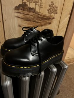 Dr Martens (Size 6 )