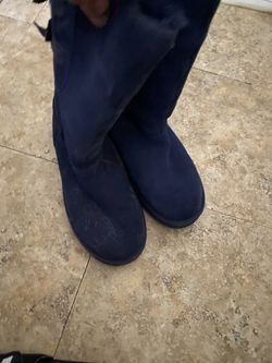 UGGS size 10 woman