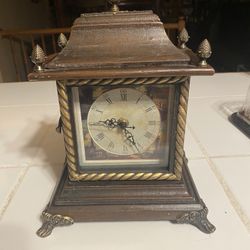 vintage Table Clock Excellent Condition Like New
