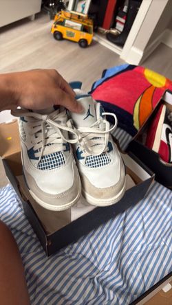 Air Jordan 4 White Blue Sneakers