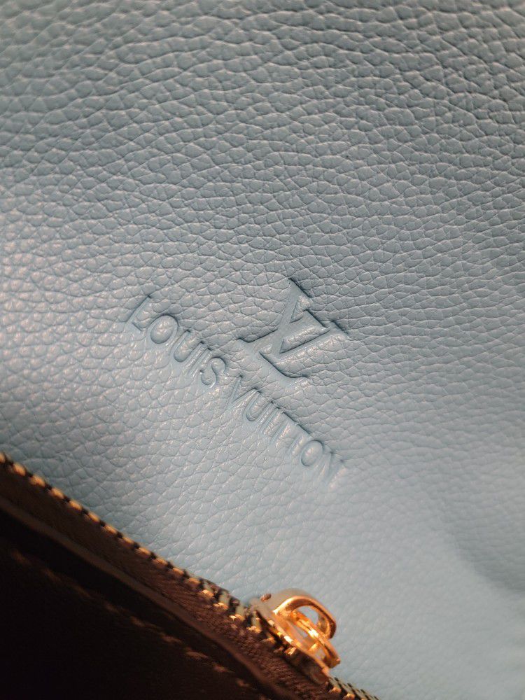 Louis Vuitton Twist Bag MM for Sale in Oakland Park, FL - OfferUp