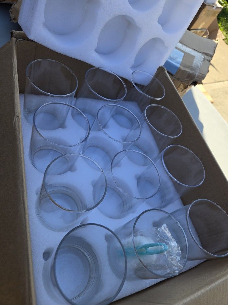 Set of 12 Clear Glass Cylinder Vases (2 Sponge Brushes Included), 3.5” W x 6” H, Flowers Vases, Decorative Centerpieces for Home, Events or Weddings