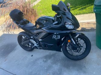 2022 Yamaha R3