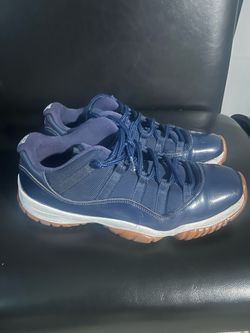 Air Jordan 11 Low  Navy Gum Men size 11