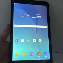 Samsung Tab E 9.7 Inch! Like New! Big Screen