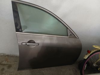 G37 passenger door