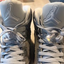 JORDAN WOLF GREY 5