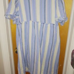 Really Cute Ladies Size Medium Dress 