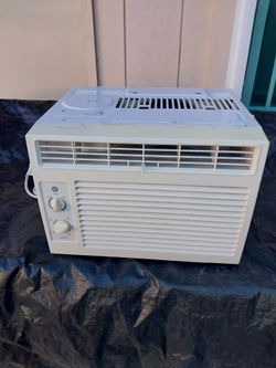 5,000 BTU WINDOW AIR CONDITIONER