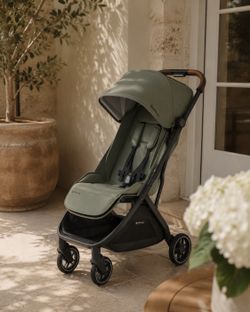 UPPAbaby Minu v3 Travel Stroller Evelyn-New in Box