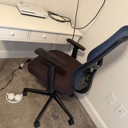 Desk W Chair