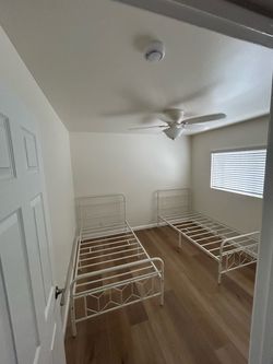 Twin bedframe