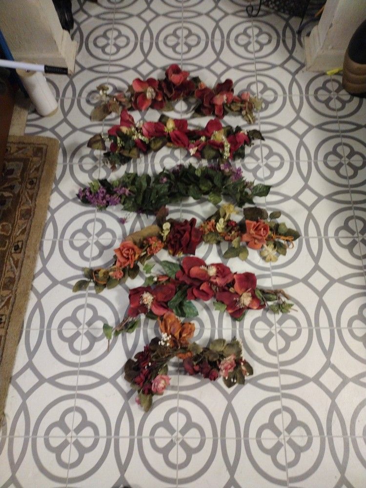 6  Wall Floral Decorations 
