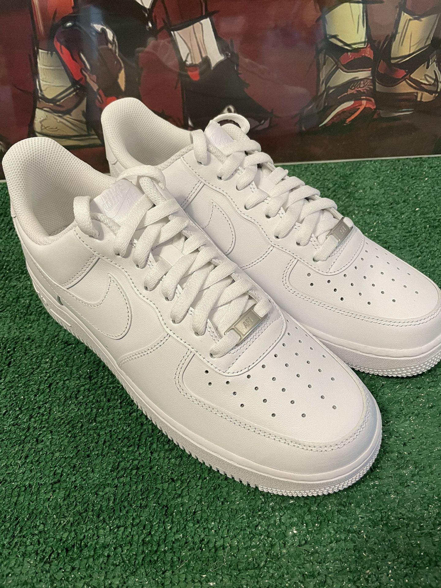 Nike Air Force One 1 AF1 Low Men's Triple White Size 10 Sneakers for Sale  in Vista, CA - OfferUp