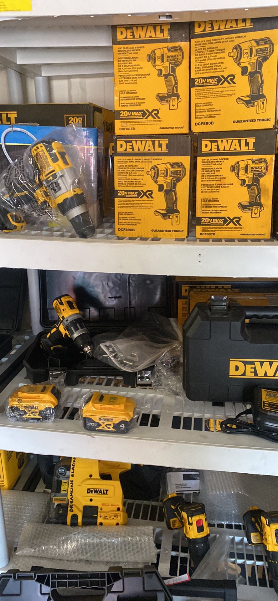 New tools, in good condition. Prices vary, ranging from $60 to $340dollars. There is a one month warranty , the money is not returned, only credit
