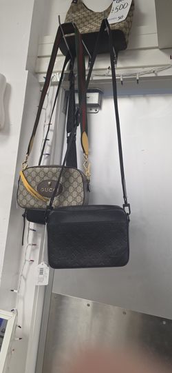 Louis Vuitton Crossbody 