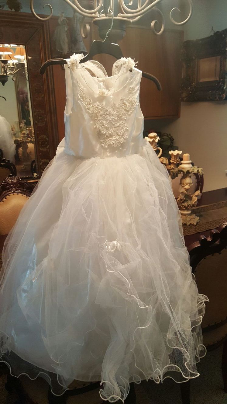 First communion, primer comunion Easter dress