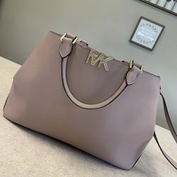 Beautiful Handbag Smoke Free Home Authentic Michael Kors