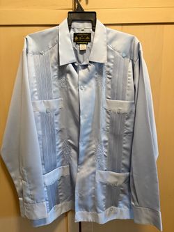 Men’s Guayabera dress shirt
