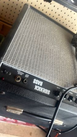 Bass amp for sale