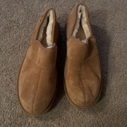 Ugg Slippers Size Men’s 11 Brand New 