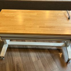 Husky Desk 