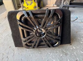 Kicker - Solobaric L7 in custom box