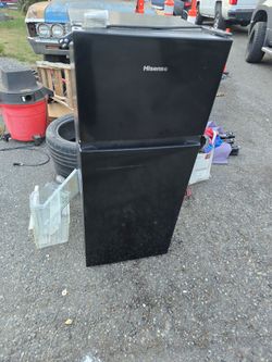 Hisense Mini Fridge with Freezer