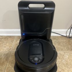Shark RV1001AE IQ Robot Self-Empty Robot Vacuum with IQ Navigation Home