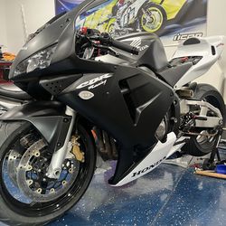 2004 CBR600RR