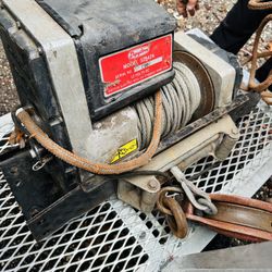 DAYTON electric Heady Duty Winch / And 8000lb Lifting Hooks 